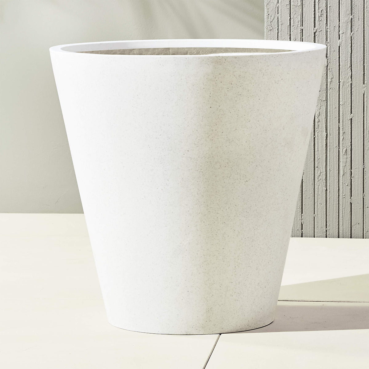 White XL Planter